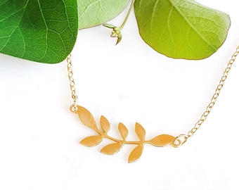 Small Leafs Necklace, Branch necklace, Bridesmaid personalised gift, natural jewelry, gold leaf, love summer, metalwork, leaf pendant