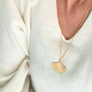 Gold Ginkgo Leaf Necklace, Japanese jewelry, long necklace Ginkgo pendant, nature jewelry, statement necklace, Ginkgo biloba leaf Jewelry