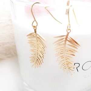 Gold Palm Leaf Earrings, Statement Drop Earrings, Botanical minimalist earrings, Palm Leaf Earrings, Gold Dangle Earrings, gift FOR MUM