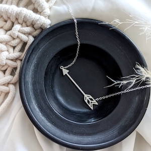 Arrow Boho Necklace, love arrow, sending love gift, Silver Arrow, Bohemian necklace, Hunter Arrow, geometric necklace, love necklace