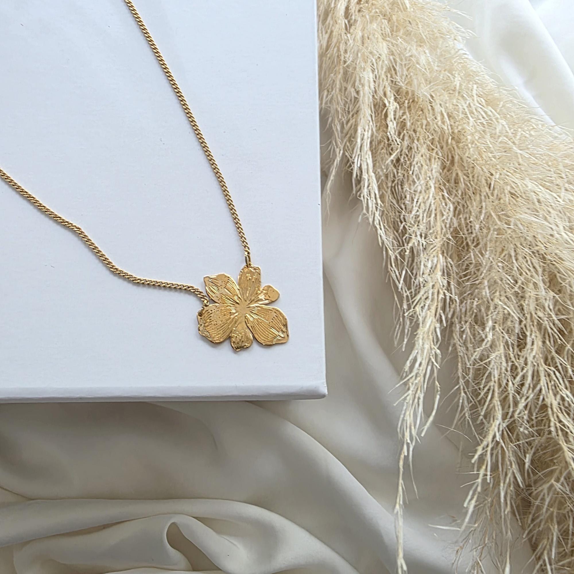 Collier Avec Pendentif Fleur D'or Tres.Or - Minimaliste, Acier Inoxydable Doré, Neuf Avec étiquettes