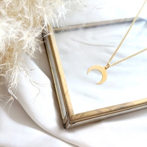 Crescent Moon necklace, Delicate gold moon charm necklace, Celestial layering Necklace, personalised  Valentine's Day, initial necklace