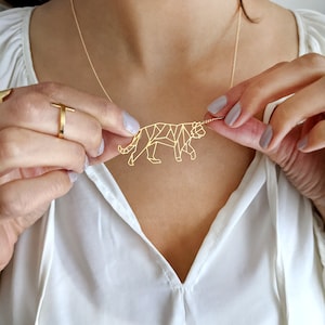 Gift for Her Tiger necklace, gold geometric tiger charm, geometric necklace, animals Jewellery, gift for strong women, Christmas jewellery