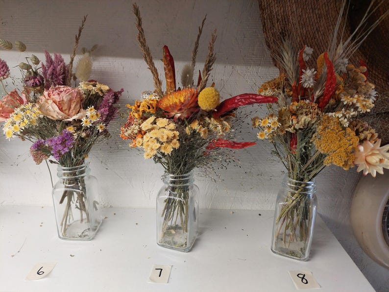 Ramos de rosas de flores secas - pequeños arreglos de flores secas, flores secas para bodas, pequeños ramos de flores secas, pequeños ramos imagen 4