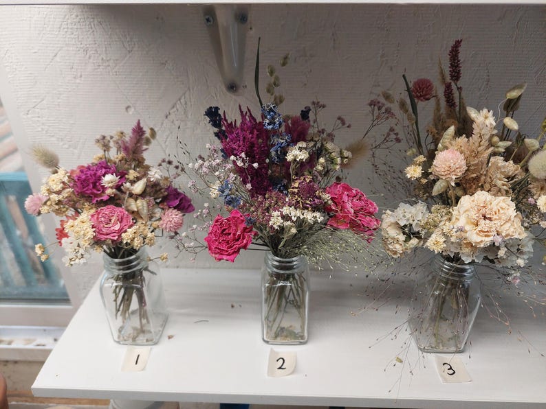 Ramos de rosas de flores secas - pequeños arreglos de flores secas, flores secas para bodas, pequeños ramos de flores secas, pequeños ramos imagen 3