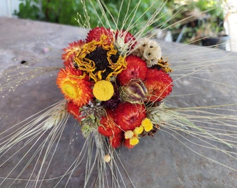 Dried bouquet with Dried Strawflowers, Sunflowers, wheat, Daisy's and grasses -Bouquet VV