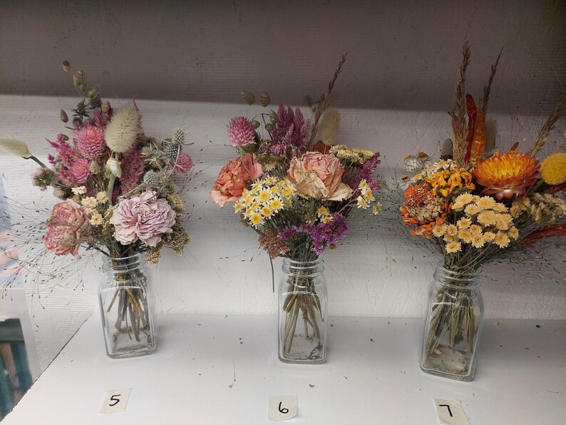 Ramos de rosas de flores secas - pequeños arreglos de flores secas, flores secas para bodas, pequeños ramos de flores secas, pequeños ramos imagen 8