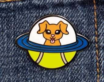 Pin de solapa esmaltado con forma de perro platillo volador