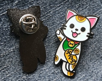 Maneki Neko (lucky cat) enamel lapel pin