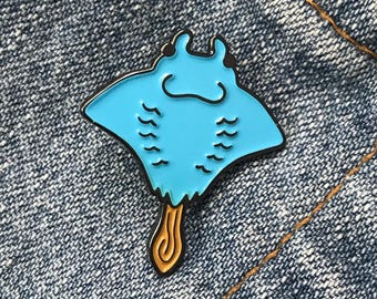 Iced Manta Ray enamel lapel pin