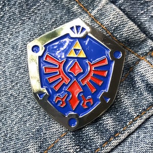 ヒーローズシールドのエナメルラペルピン