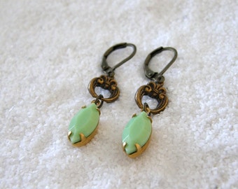 Vintage Rococo Style Lime Green Glass and Fleur de Lis Drop Earrings, Bridesmaid gifts, Gift for Mom, Friend Gift
