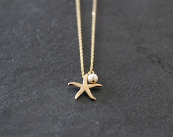 Gold Starfish and Freshwater Pearl Necklace, Elegant, Modern, Everyday, Friend, Sister Gift, Wedding