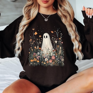 Ghost Wildflower Sweatshirt, Cute Halloween Sweatshirt, Floral Ghost Crewneck, Spooky Cottagecore Sweatshirt, Fall Ghost Pullover