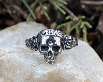 SR101. Tag der Toten Blume Totenkopf Ring. Einzigartiger hochwertiger 316L Edelstahl Ring. Unisex. Dia De Los Muertos