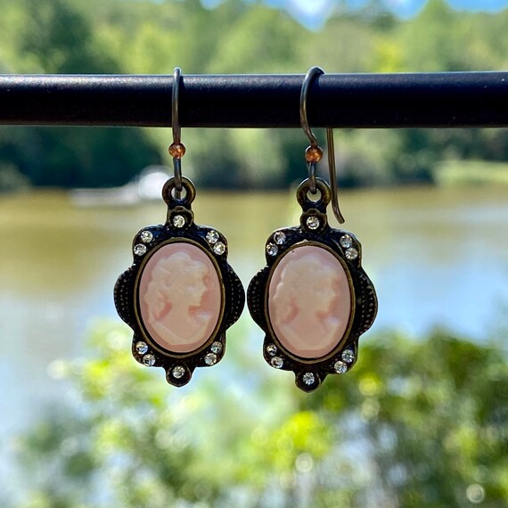 Pink lady hotsell jewelry
