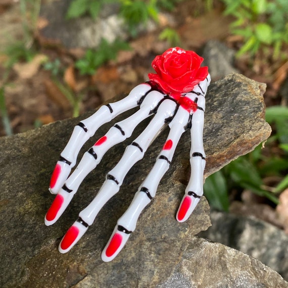 Resin cheap skeleton hand
