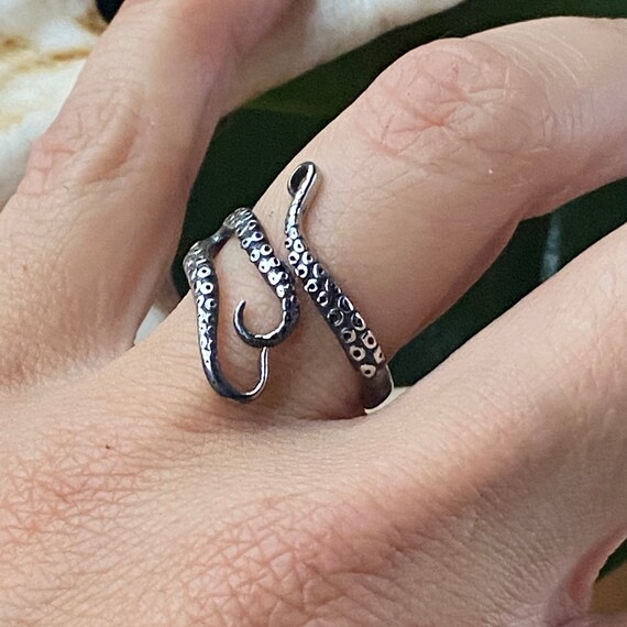 Tentacle ring 2024