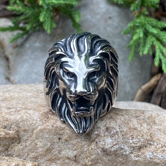 Stainless steel lion ring clearance