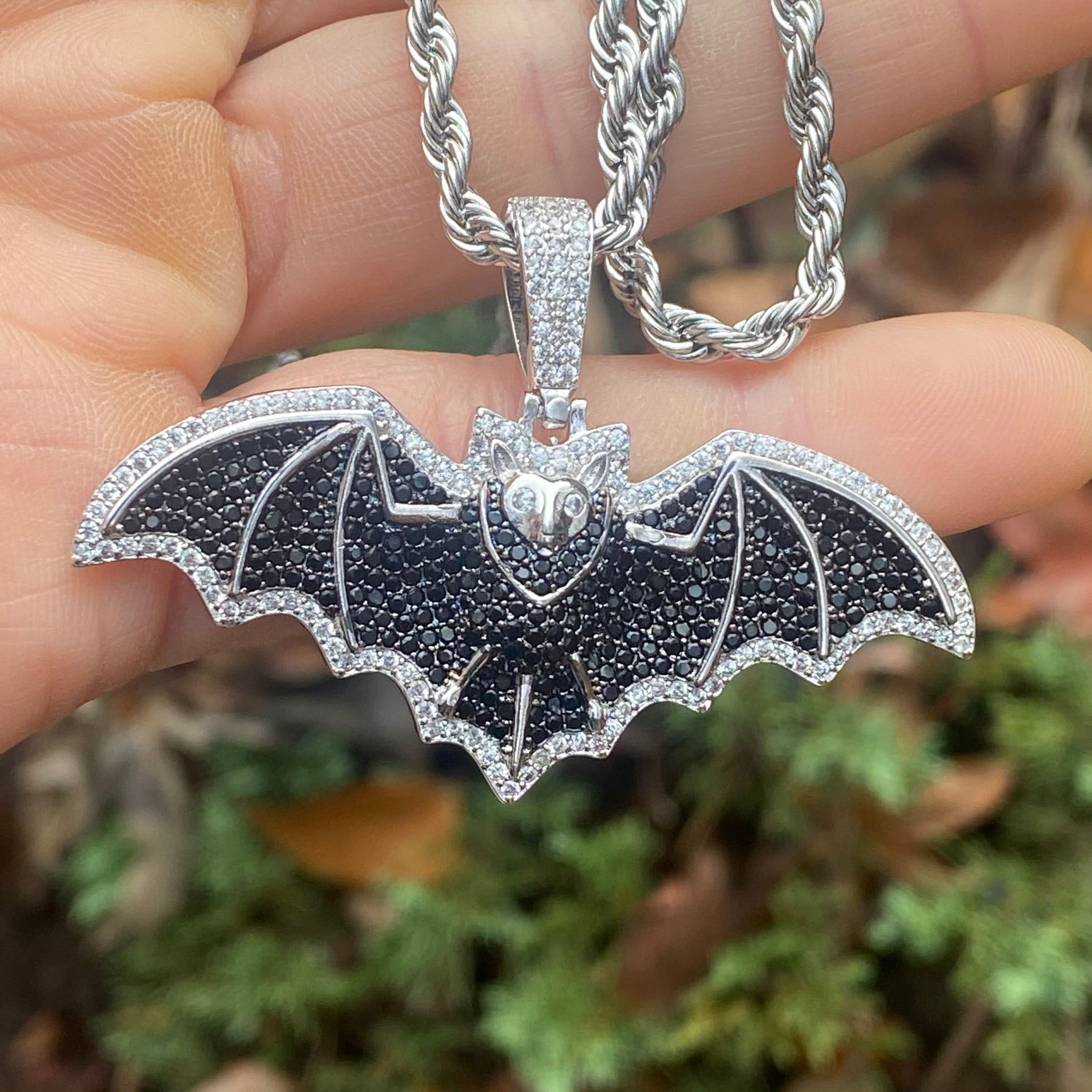 Vamp Bat Necklace [SILVER] | Killstar