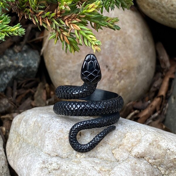 SR43B. Black Snake Wrap Ring, Medusa Ring, Serpent Ring,  High Quality 316L Stainless Steel Ring. Unisex. Gothic Halloween Edgy Jewelry.