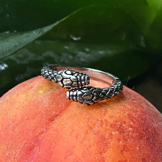 Two headed cheap snake ring