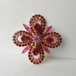 Vintage Juliana Delizza &elster grote boog pin 2-1/2 &quot; gouden toon met rode en roze strass steentjes