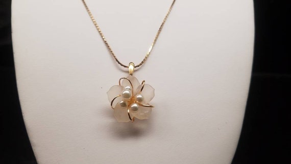 Vintage Frosted Crystal Flower Pendant Necklace w… - image 4