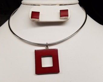 Vintage Carnelian and Sterling Silver Pendant Necklace and Pierced Earrings Set