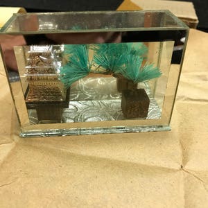 vintage small glass box Japanese diorama dime store TYPE-C