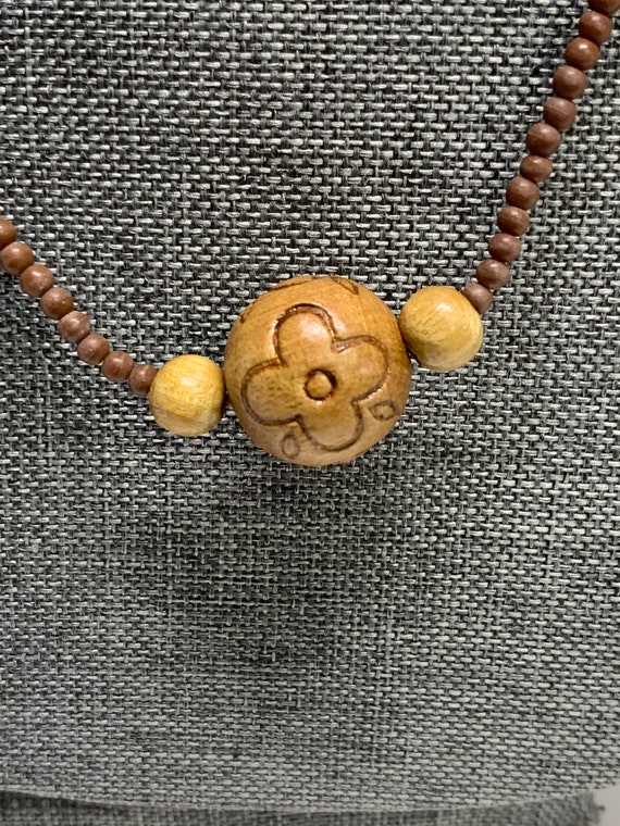 vintage dime store wooden bead necklace with flor… - image 2
