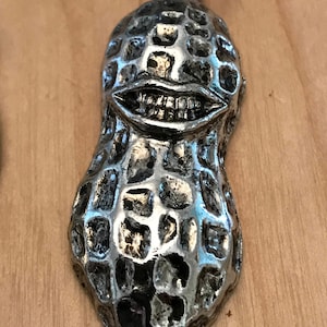 Vintage president Jimmy carter heavy metal peanut charm pendant