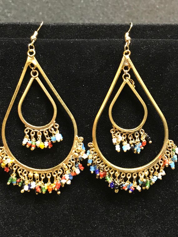 vintage hand made seed bead earrings new old stock - image 2