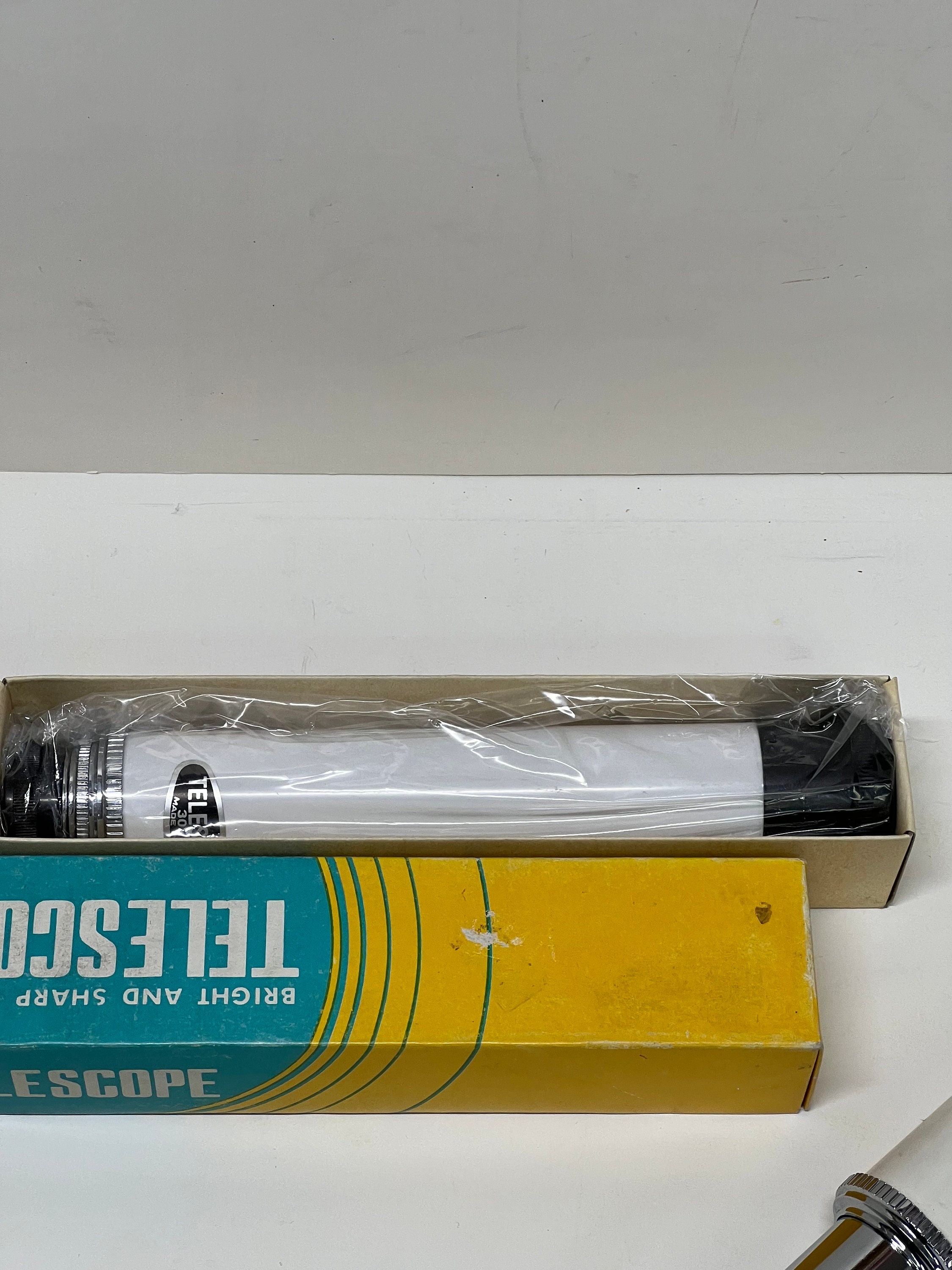 Vintage Dime Store Metal Pirates Style Telescope Made in