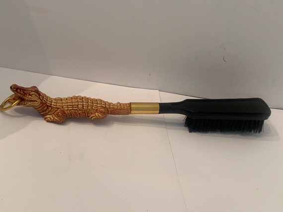 Vintage dime Store resin alligator shoe brush Nos. - image 1