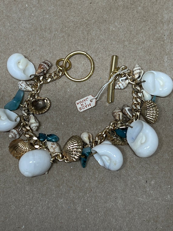 adorable vintage dime store shell charm bracelet … - image 3