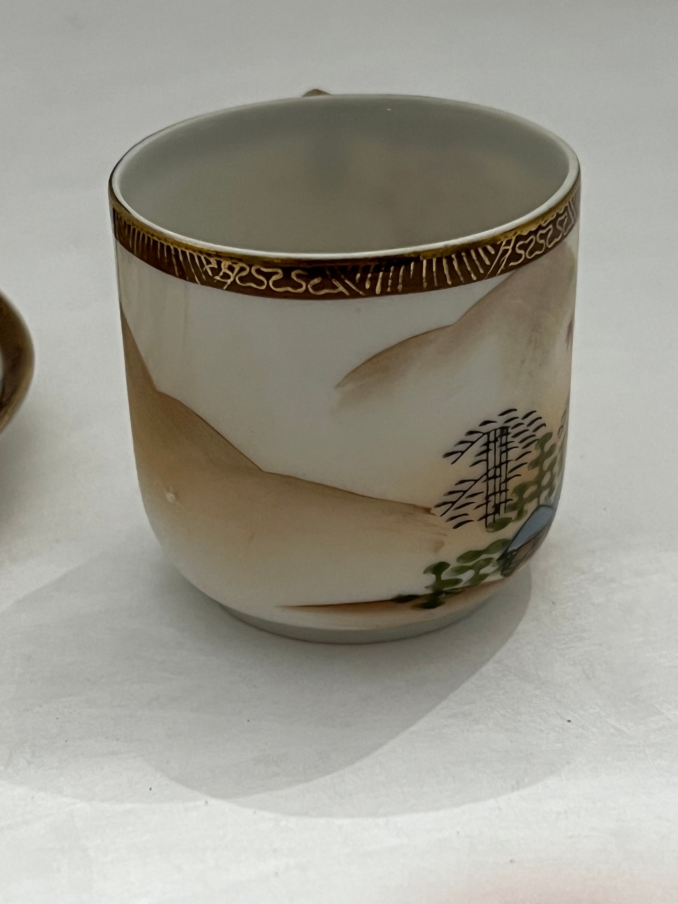 Vintage Chinese Style teapot store with Lifting Beam and