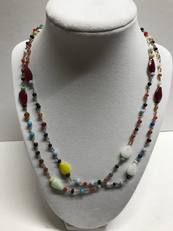 Trsince Retro Round Colored Glass Heavy Industry Necklace – Short Chain – Enamel & Rhinestone – White/Gold