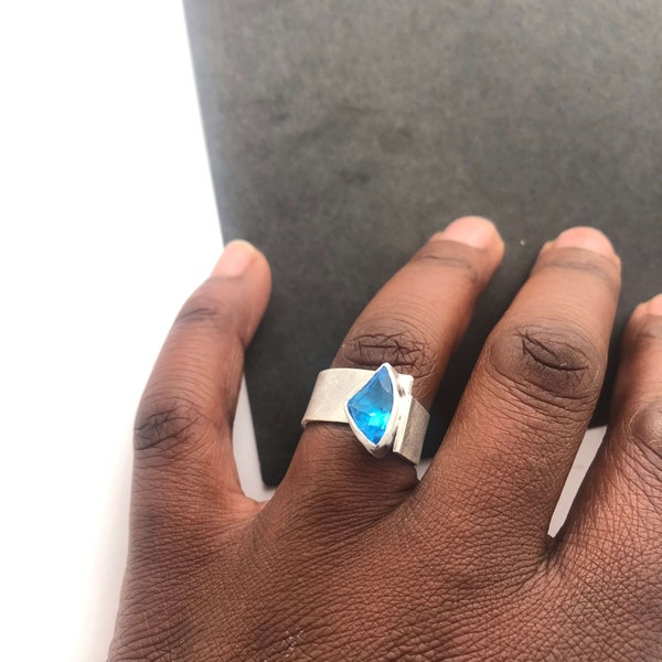 Swiss Blue Topaz Ring, Modern Engagement Ring, Silver Ring with Blue Gemstone, Blue Topaz Silver Ring
