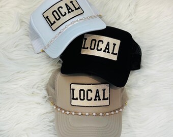 Gorra de camionero local personalizada - Gorra de camionero con parches de cuero - Gorra con parche - Gorras de viaje - Gorra de viaje para chicas - Cadena de perla y oro