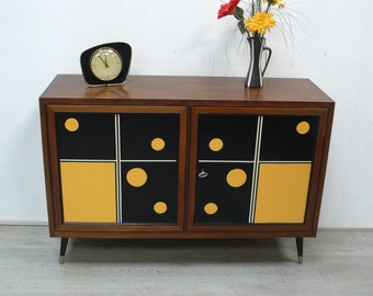 60er Sideboard Beistellschrank 2 Türen Nußbaum + Schwarz + Gelb Muster, German Mid Century Modern