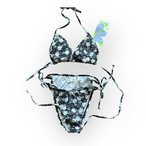 Vintage 90s Y2K Deadstock Malibu Dream Girl Black White Grey Retro Floral Wireless Halter Triangle String Tie High Waisted Cheeky Bikini