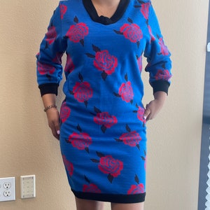 Vintage 80s 90s Cobalt Blue w Retro Red Roses Knit Sweater Oversize Dress M/L image 3