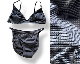 Vintage 90s Y2K Deadstock St. Tropez Black Iridescent Ribbed Texture Triangle Bralette Bikini Top High Leg Cut High Waist 9/10 MEDIUM