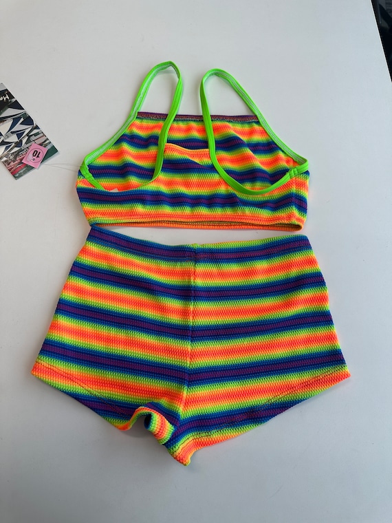 Young Girls Vintage 90s Y2K Striped Bubble Textur… - image 6