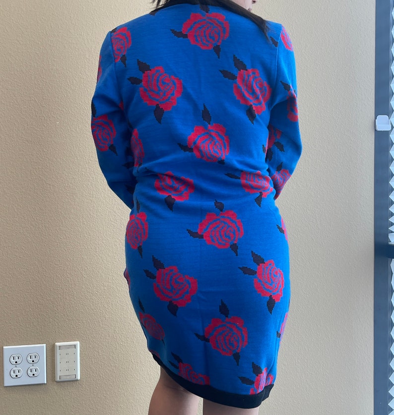 Vintage 80s 90s Cobalt Blue w Retro Red Roses Knit Sweater Oversize Dress M/L image 5