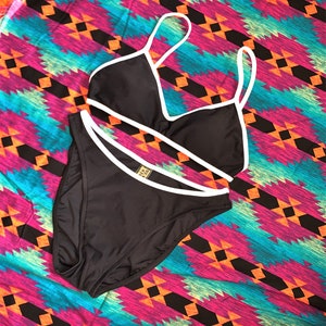 Vintage 90s Y2K Beach Stop Deadstock Black White Lining Wireless Triangle Top Bikini Set Retro High Waist Plunge Scoop High Leg Cut LARGE