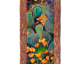 Könnte beinhalten: Ein gerahmtes Gemälde einer Wüstenlandschaft mit Feigenkaktus und gelben Blumen. Der Rahmen ist aus Holz mit einem geschnitzten Design.