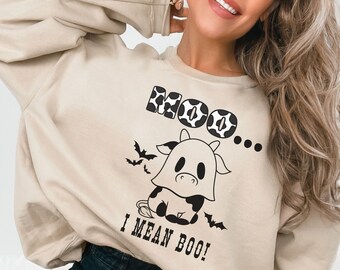 Halloween Cow Crewneck Sweatshirt, Western Halloween Sweater, Moo I Mean Boo Pullover, Halloween Cowboy, Funny Halloween Farmer Jumper