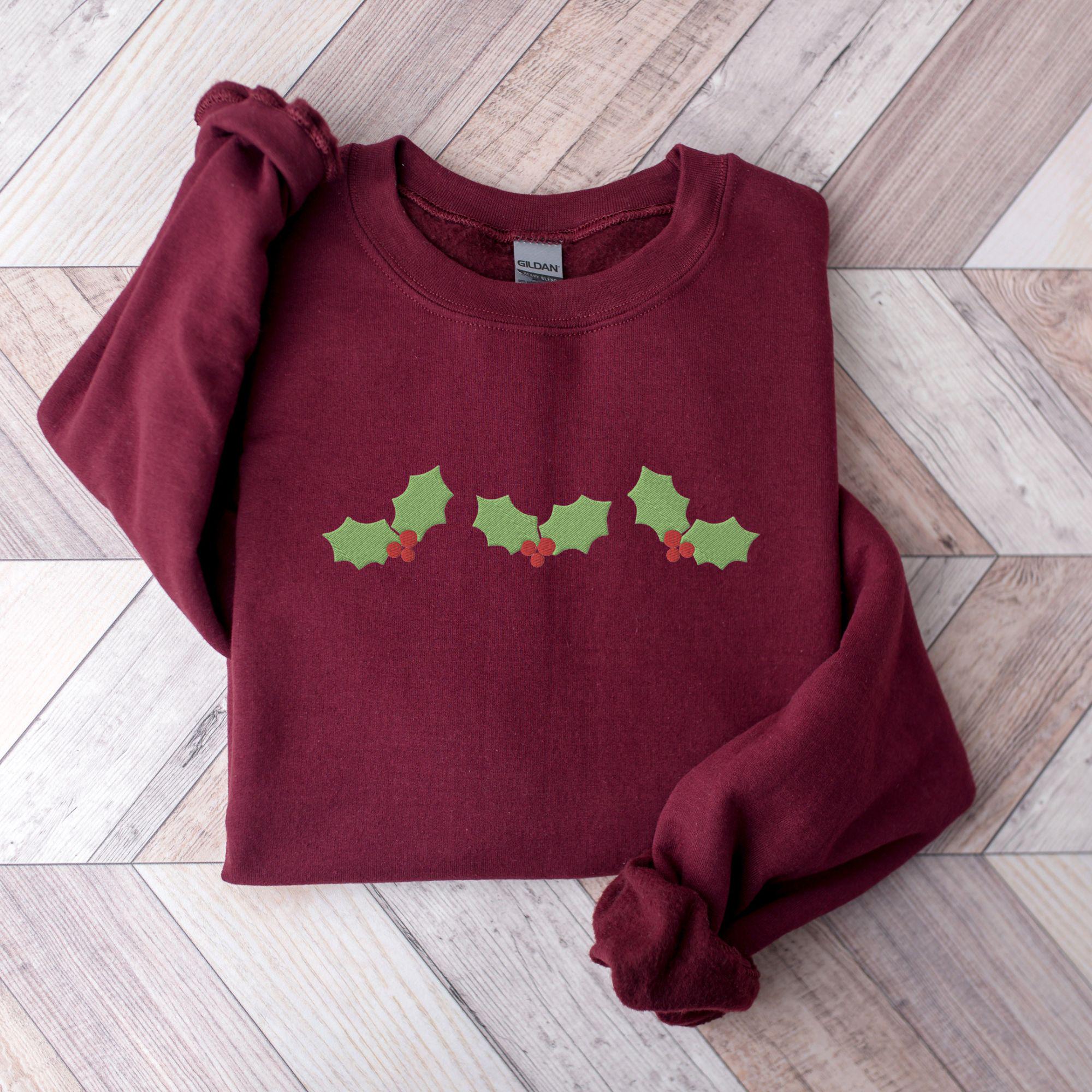 【CPGN STUDIO】Glitter Holly Embroidery Sweatshirt Embroidered Holly Sweatshirt, Embroidered Christmas